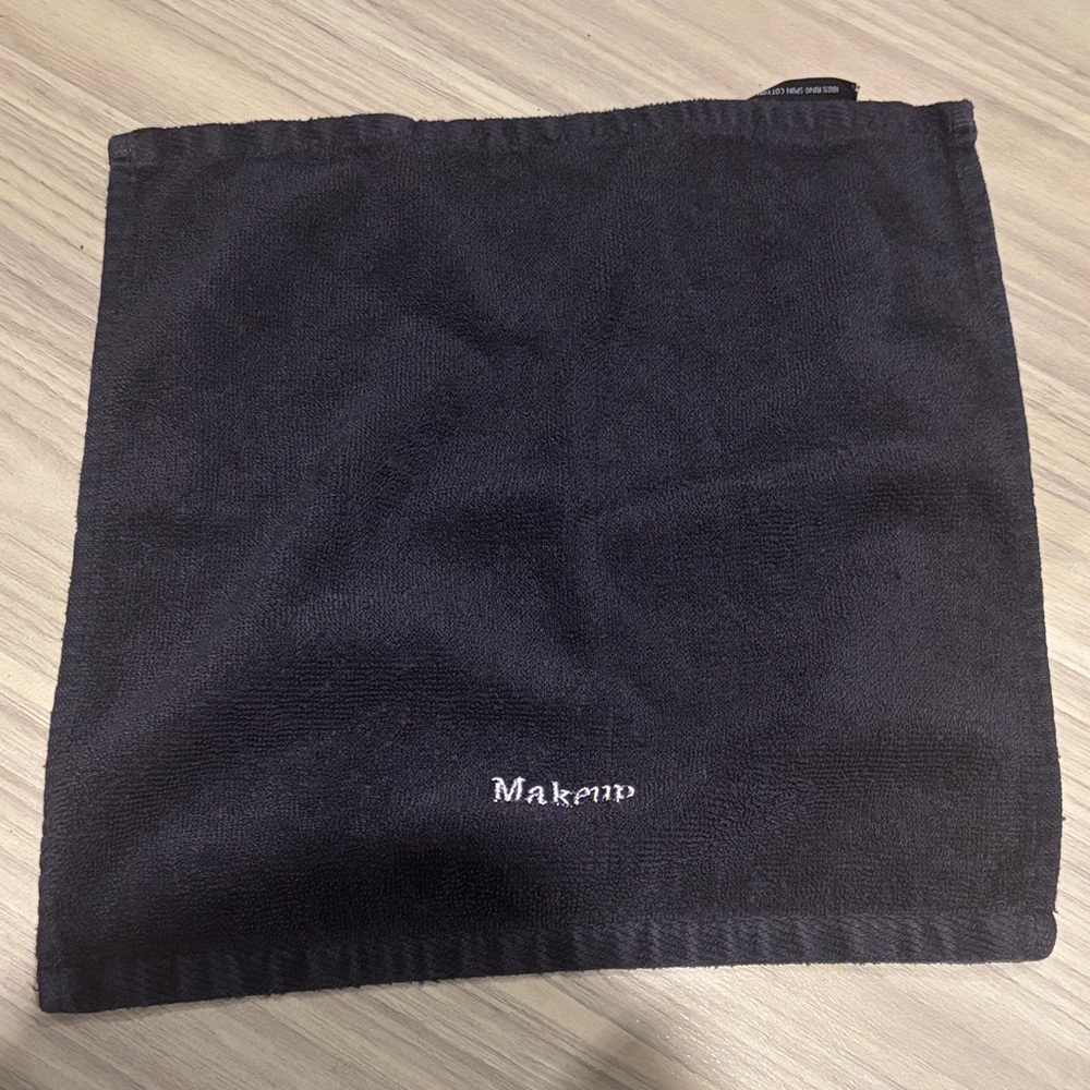 Make Up Navy Blue Washcloth, Excellent Condition! Great Add Item